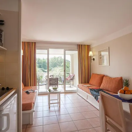 Le Hameau De La Pinede 3/4p 7/8p 4s Station touristique *