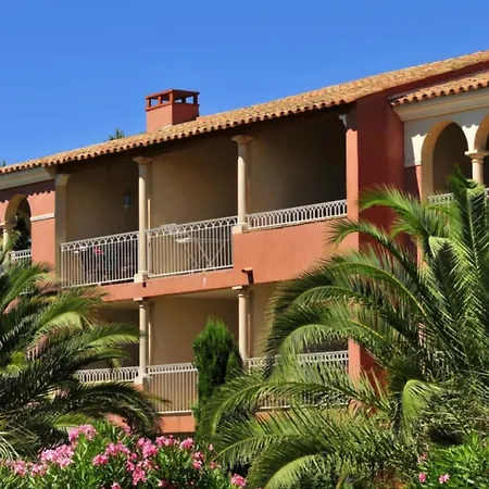 Station touristique Le Hameau De La Pinede 3/4p 7/8p 4s Hyères